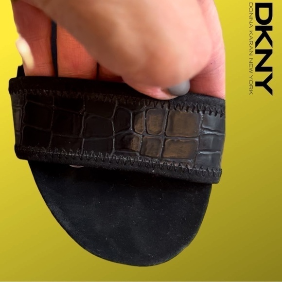 Vintage DKNY sandals - Picture 6 of 10